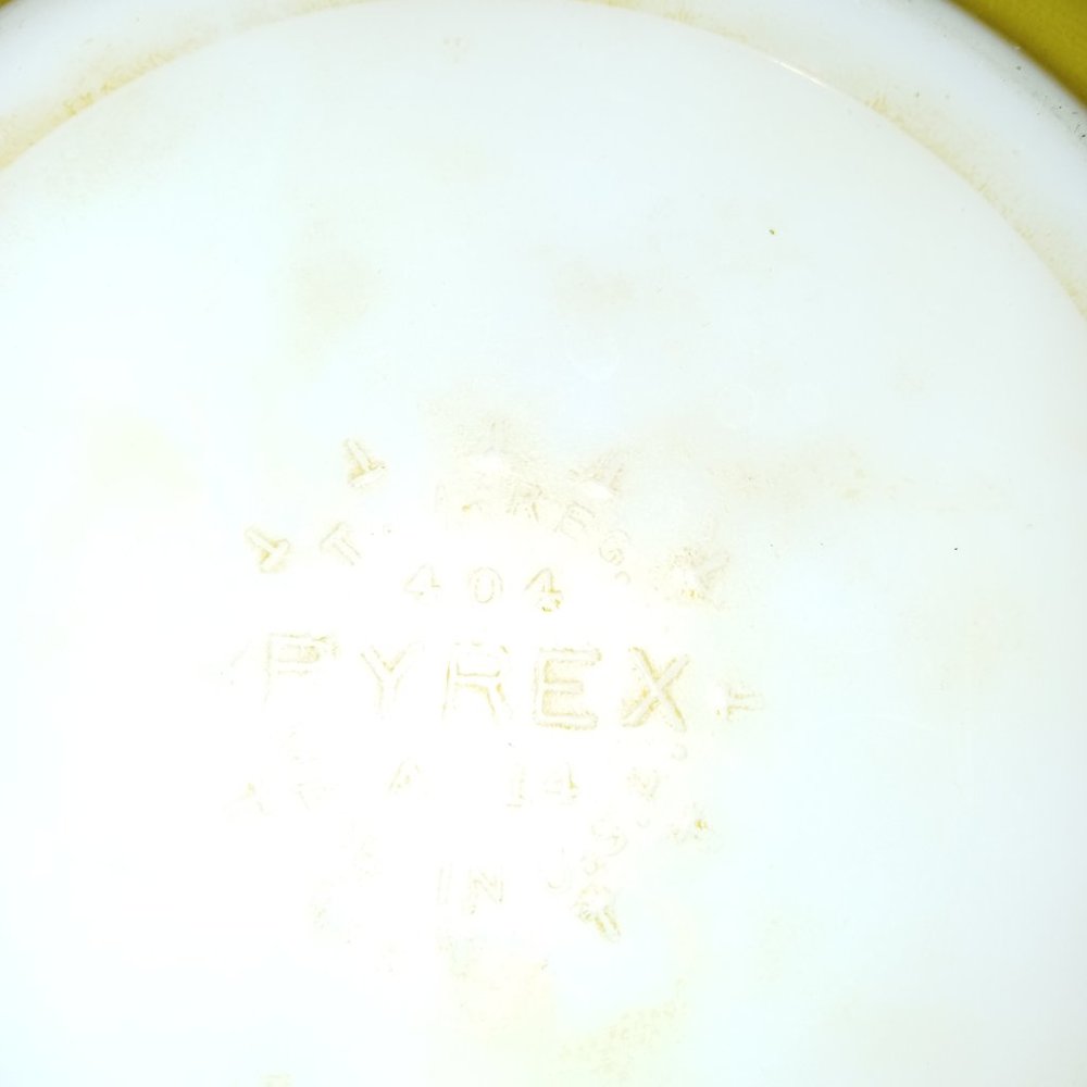 Mixing bowl Pyrex Yellow Vintage 1940's Over 3#'s 10"s across Pre-Loved - Picture 7 of 10